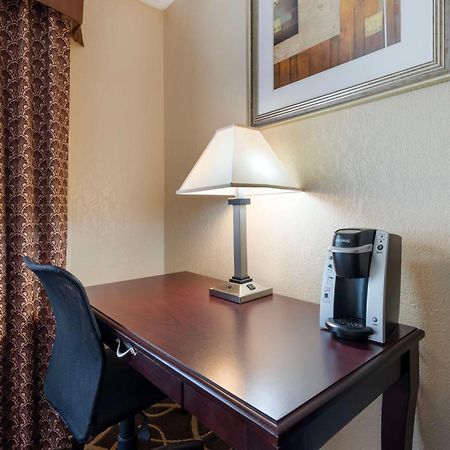 Best Western Plus Eau Claire Conference Center Exterior photo